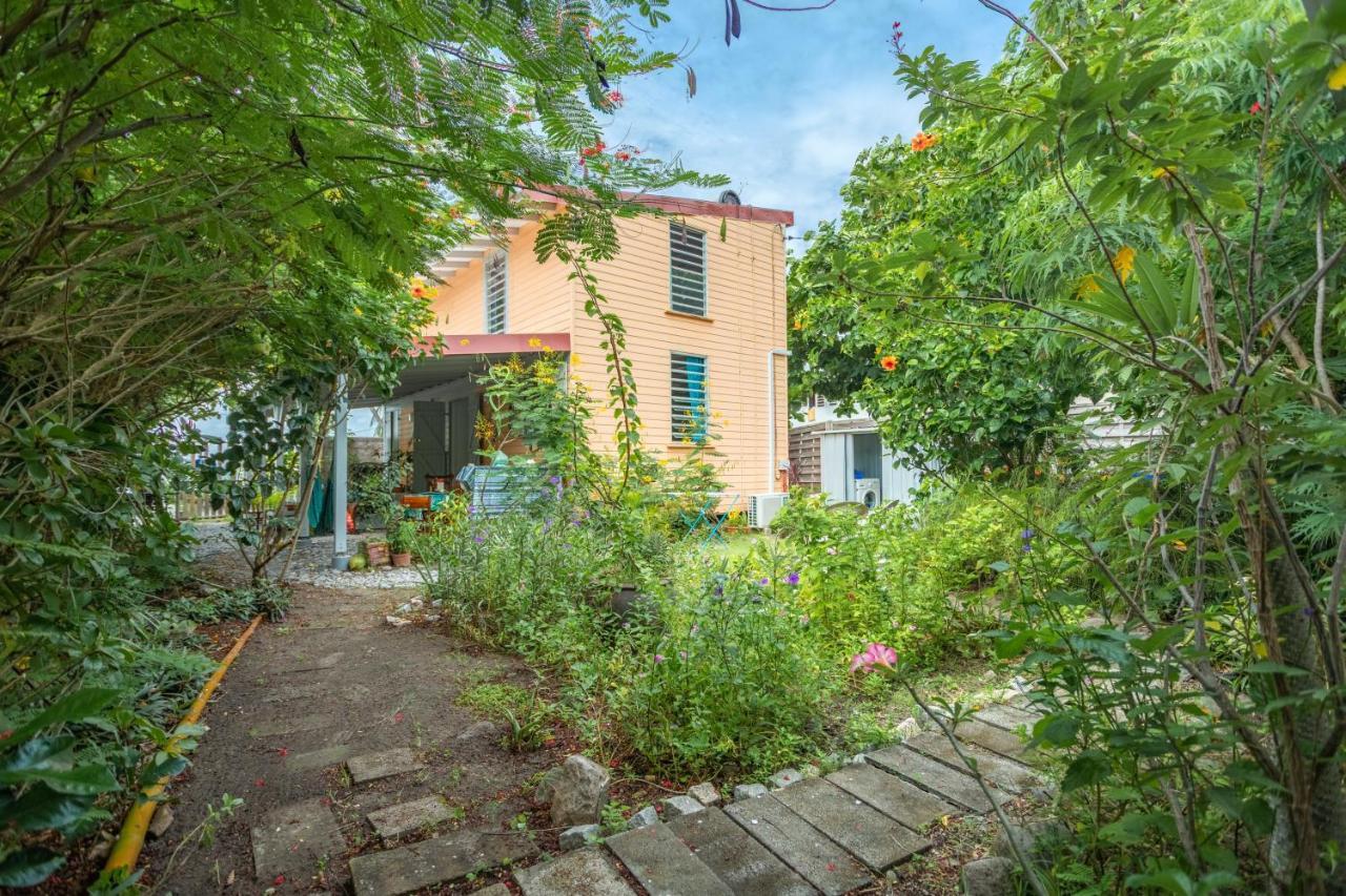 Appartement Charmant Au Carbet Avec Vue Sur La Mer 50 M² Le Carbet Kültér fotó